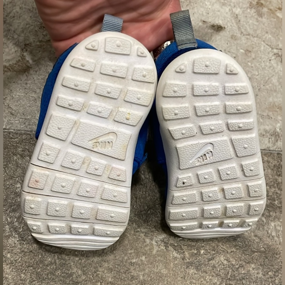 Nike | Baby Roshe One | 4C - Picture 4 of 5